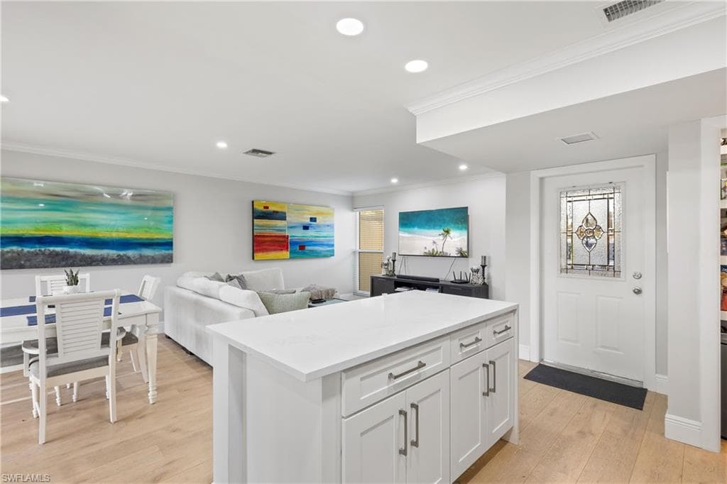 4185 Lakewood Blvd E12, Naples, FL 34112-9