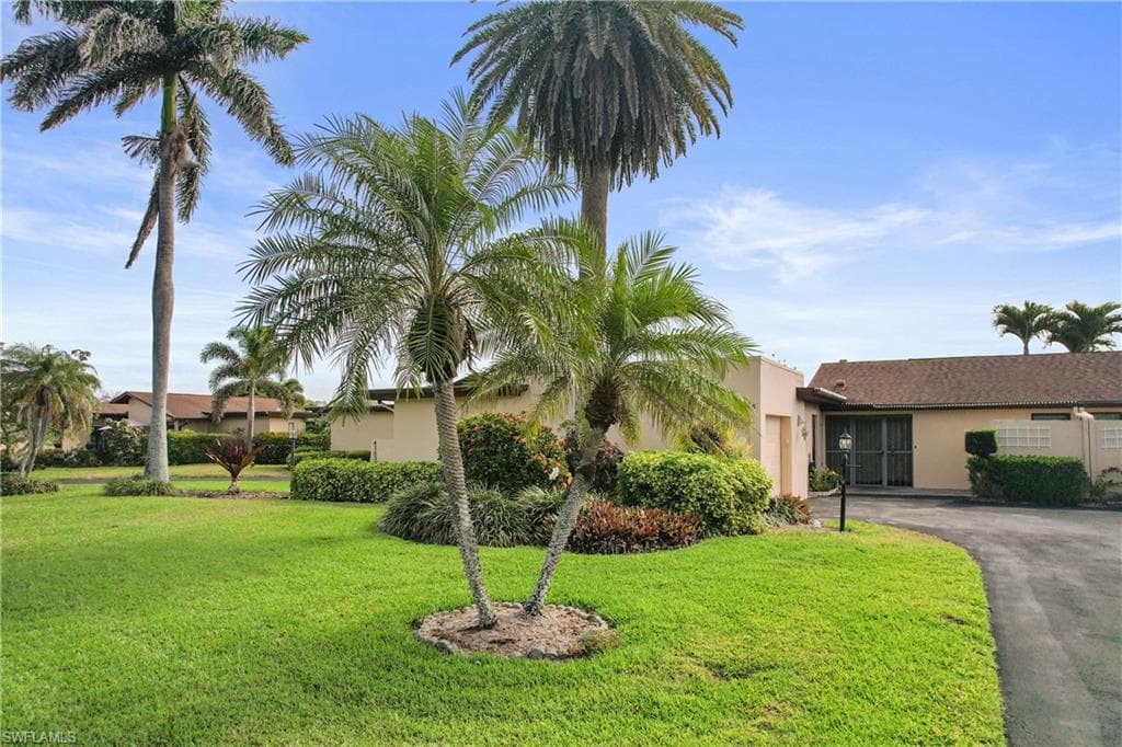 4185 Lakewood Blvd E12, Naples, FL 34112-2