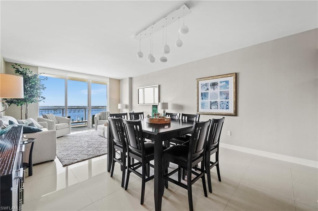 3000 Oasis Grand Blvd 2104, Fort Myers, FL 33916-11