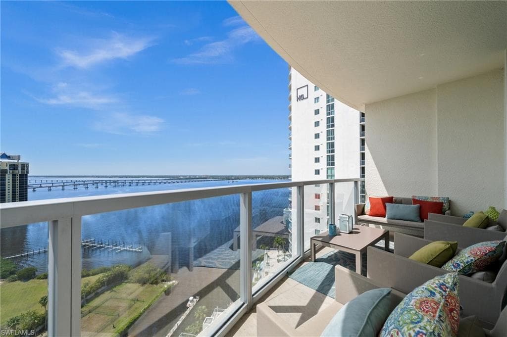 3000 Oasis Grand Blvd 2104, Fort Myers, FL 33916-37