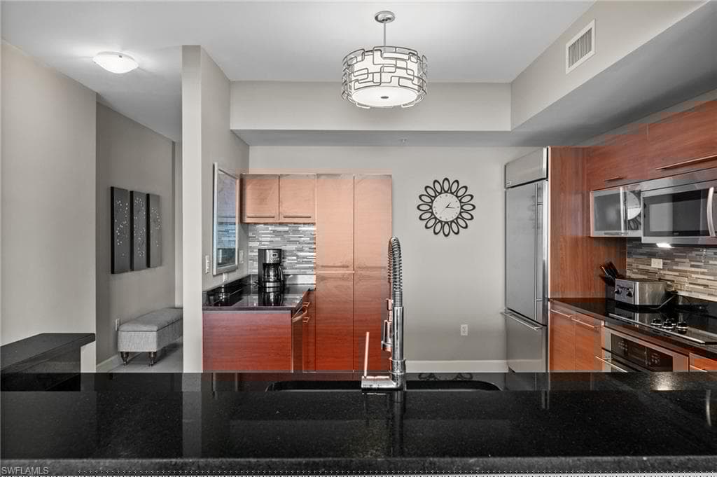 3000 Oasis Grand Blvd 2104, Fort Myers, FL 33916-8