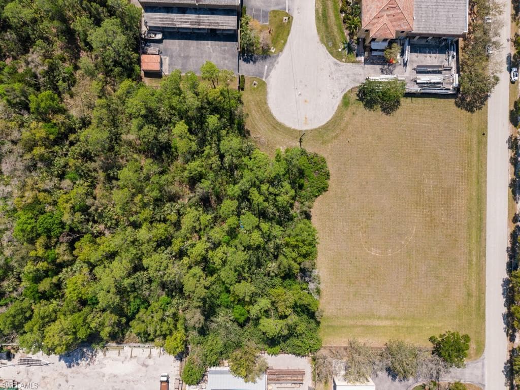 28401 Race Track Rd, Bonita Springs, FL 34135-11