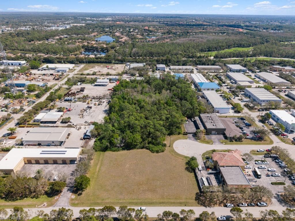 28401 Race Track Rd, Bonita Springs, FL 34135-6