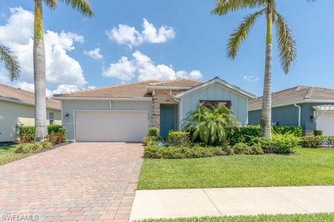 14566 Tropical Dr, Naples, FL 34114-1