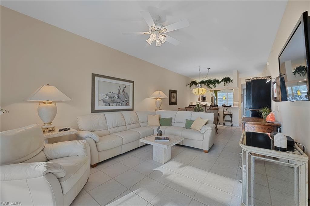 14560 Red Fox Run 509, Naples, FL 34110-5