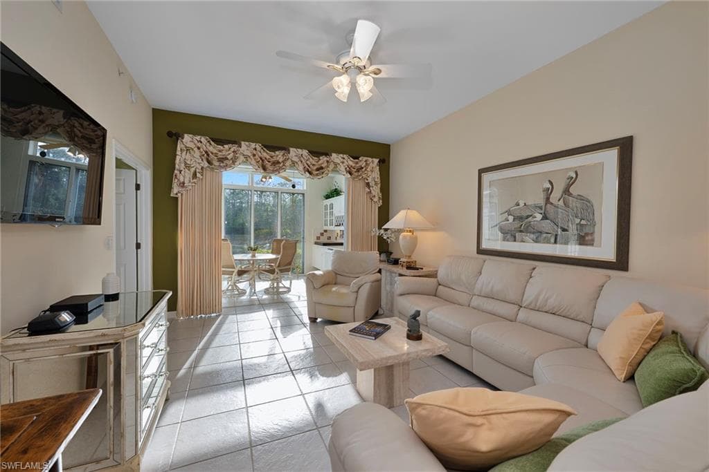14560 Red Fox Run 509, Naples, FL 34110-6