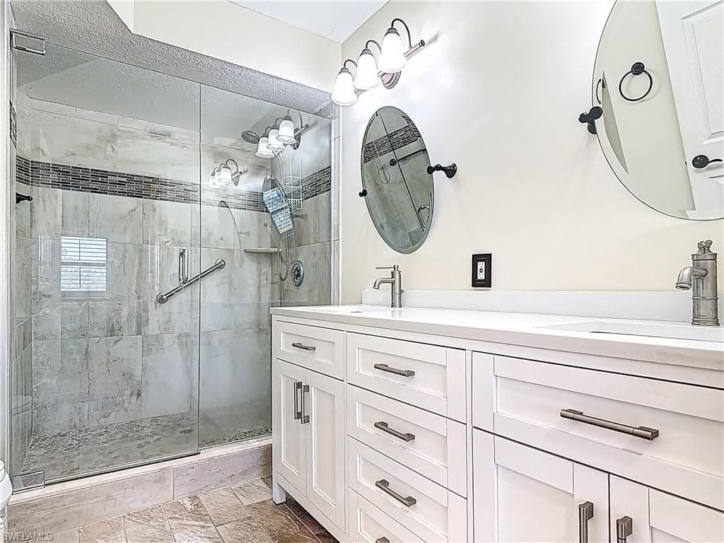 1070 Woodshire Ln E310, Naples, Fl 34105-12