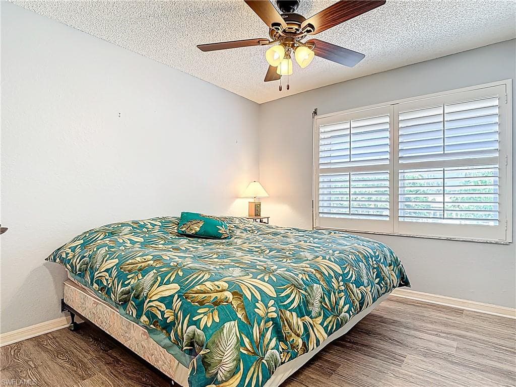 1070 Woodshire Ln E310, Naples, Fl 34105-14