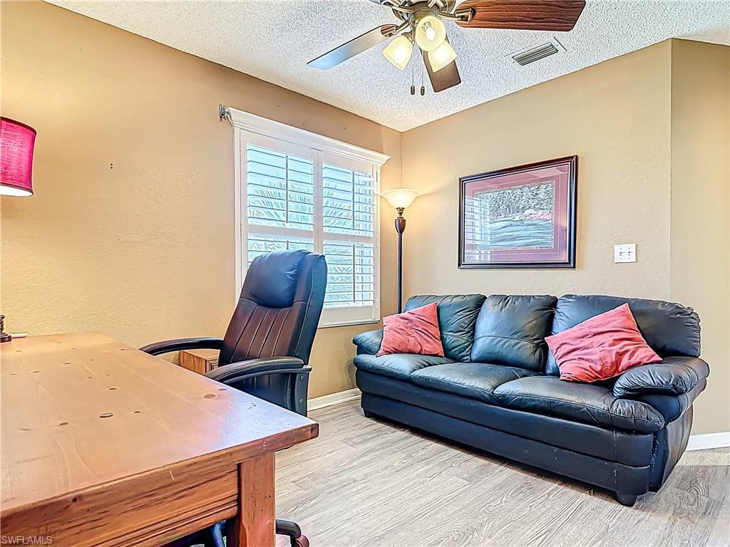 1070 Woodshire Ln E310, Naples, Fl 34105-16
