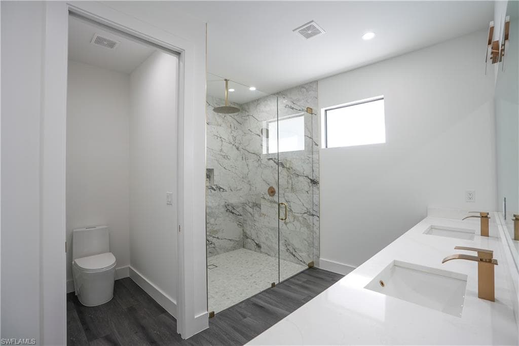 3384 Canal St, Naples, FL 34112-16