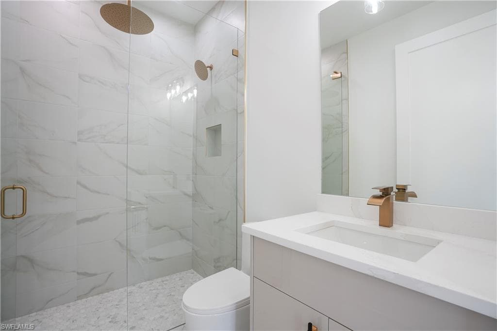 3384 Canal St, Naples, FL 34112-24