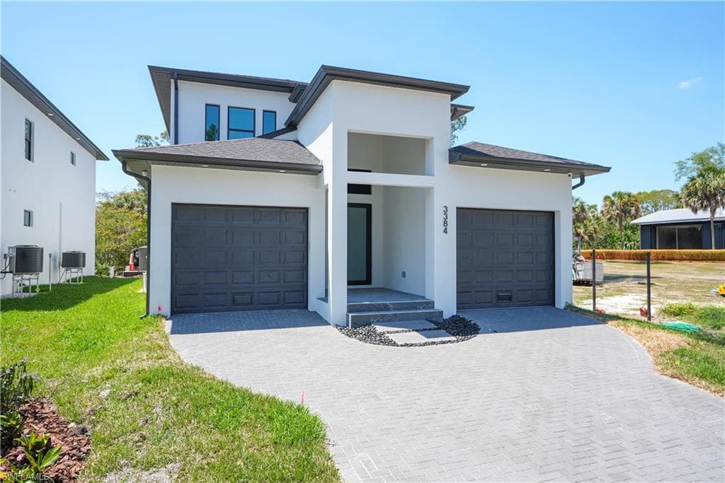 3384 Canal St, Naples, FL 34112-3