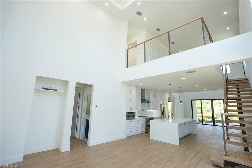 3384 Canal St, Naples, FL 34112-5