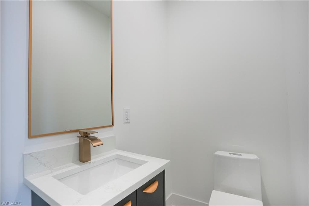 3384 Canal St, Naples, FL 34112-6