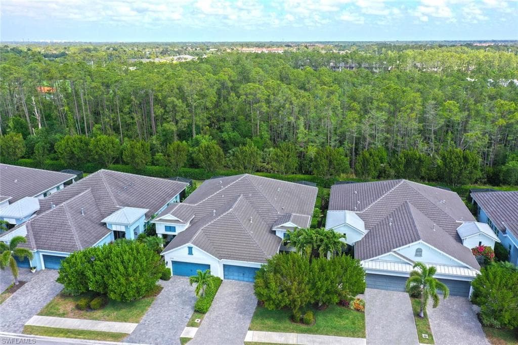 2167 Marquesa Cir, Naples, FL 34112-1