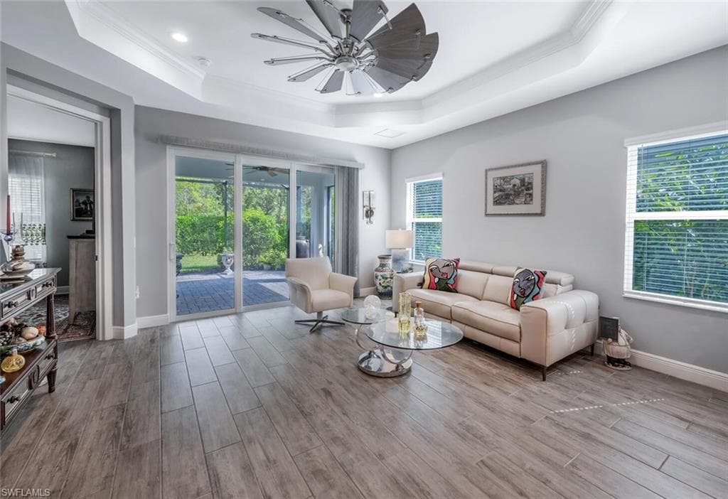 2167 Marquesa Cir, Naples, FL 34112-5