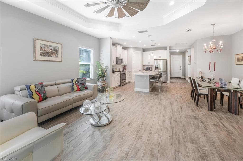 2167 Marquesa Cir, Naples, FL 34112-7