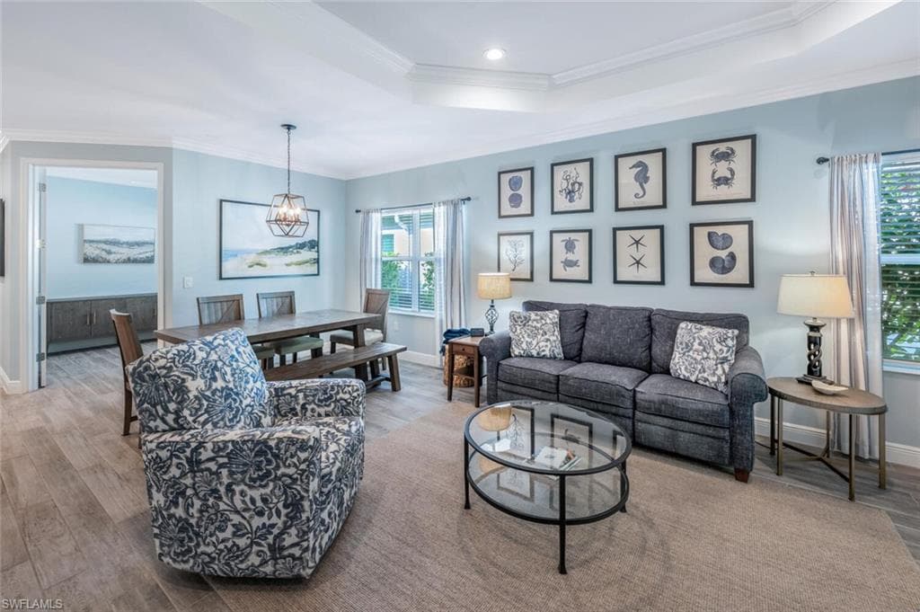 2211 Marquesa Cir, Naples, FL 34112-9