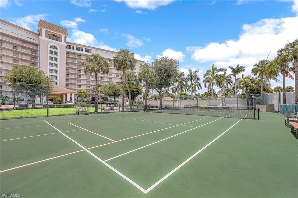 13105 Vanderbilt Dr 306, Naples, FL 34110-21