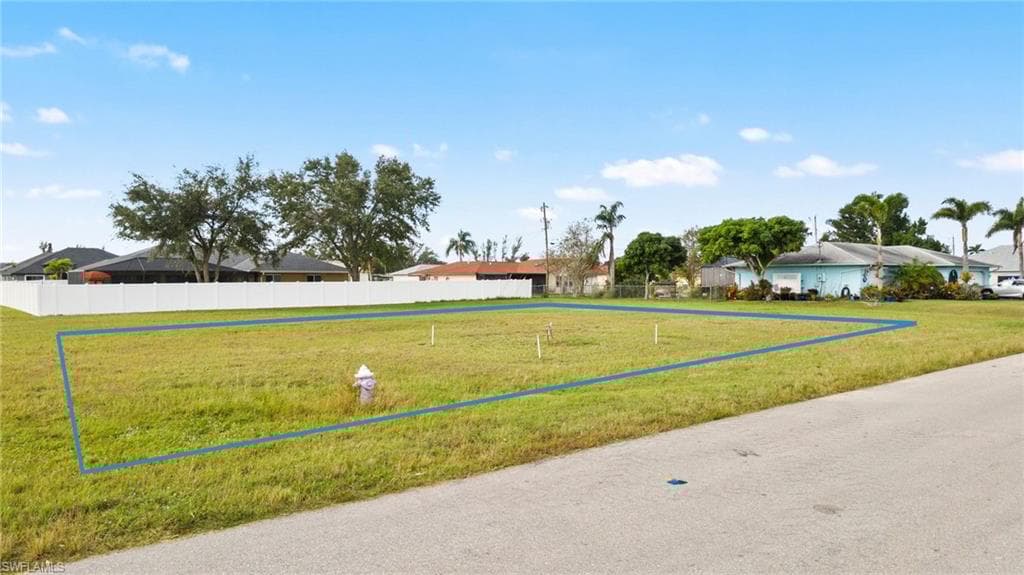 424 14th St, Cape Coral, FL 33990-6