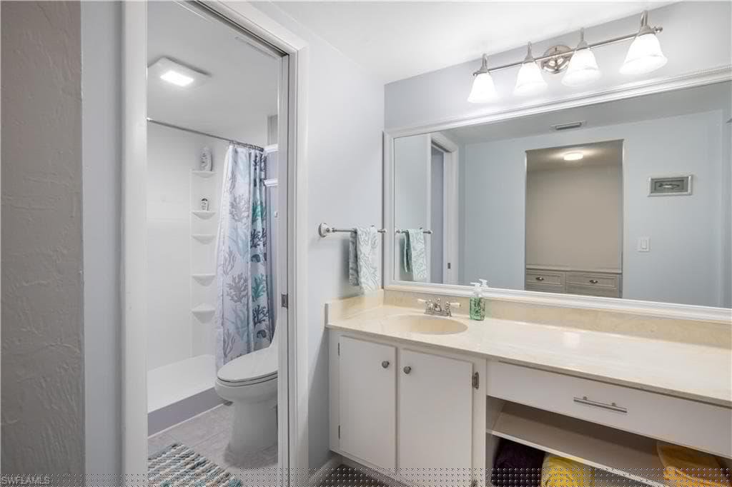 1814 Kings Lake Blvd 203, Naples, FL 34112-25