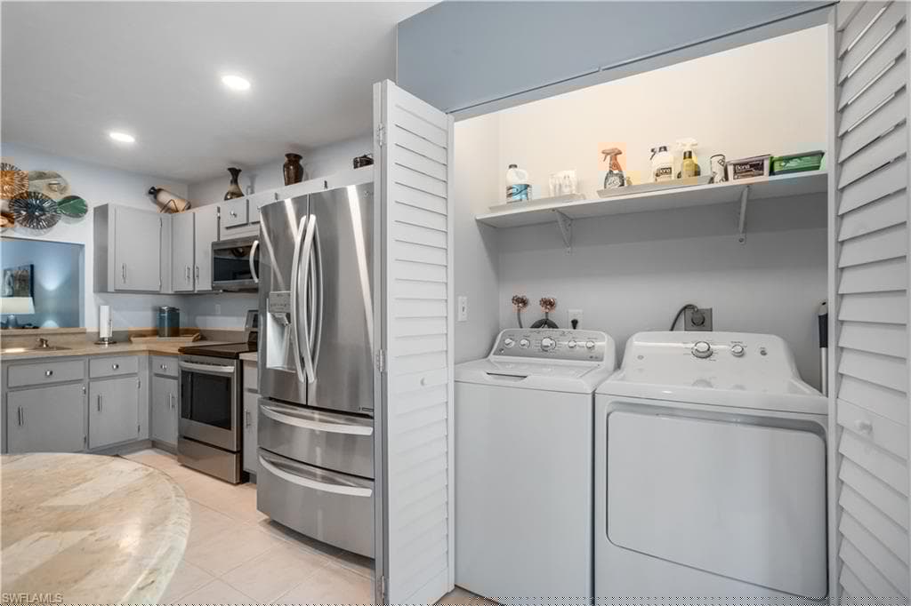 1814 Kings Lake Blvd 203, Naples, FL 34112-31