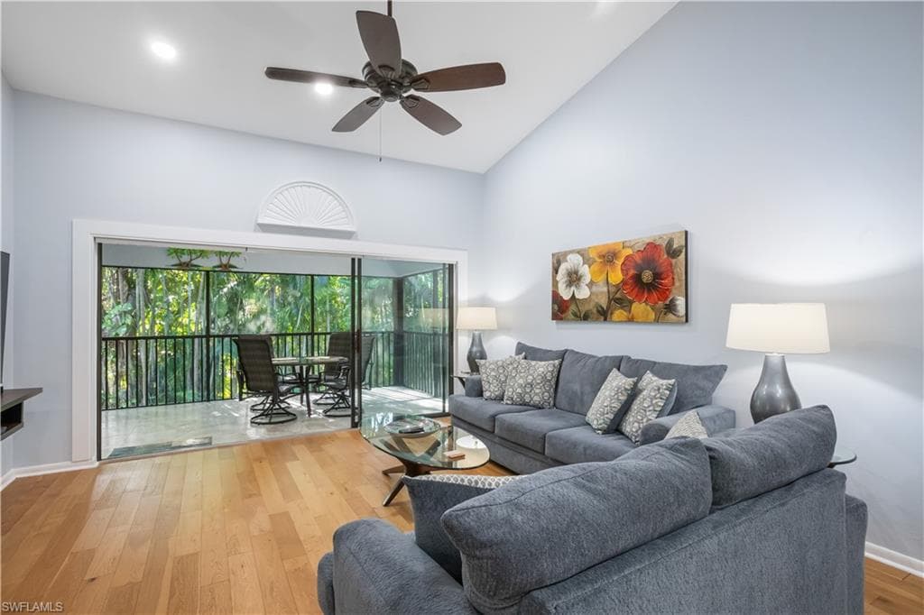 1814 Kings Lake Blvd 203, Naples, FL 34112-6