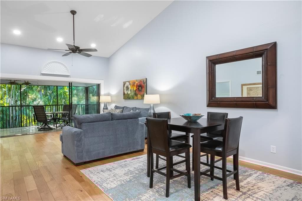 1814 Kings Lake Blvd 203, Naples, FL 34112-7