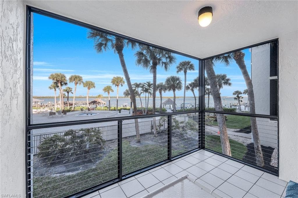 1085 Bald Eagle Dr E207, Marco Island, FL 34145-20