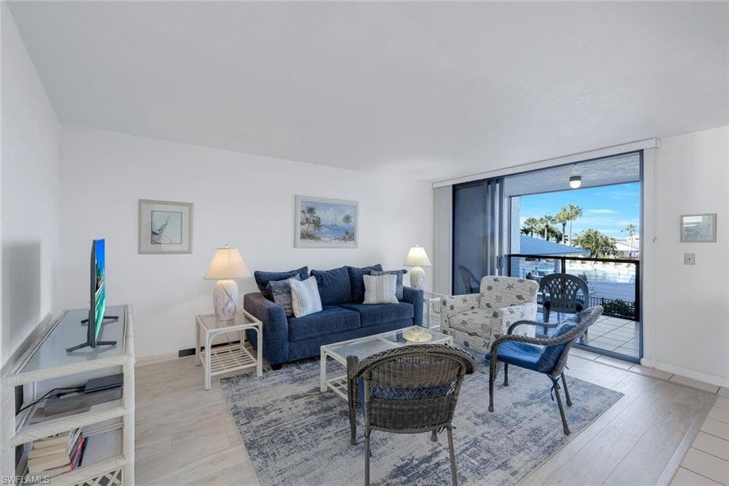 1085 Bald Eagle Dr E207, Marco Island, FL 34145-4