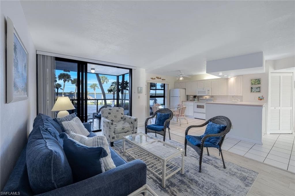 1085 Bald Eagle Dr E207, Marco Island, FL 34145-6