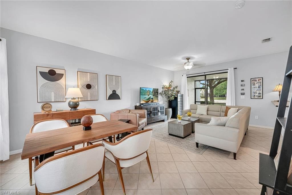 14821 Pinnacle Pl 360, Naples, FL 34119-9