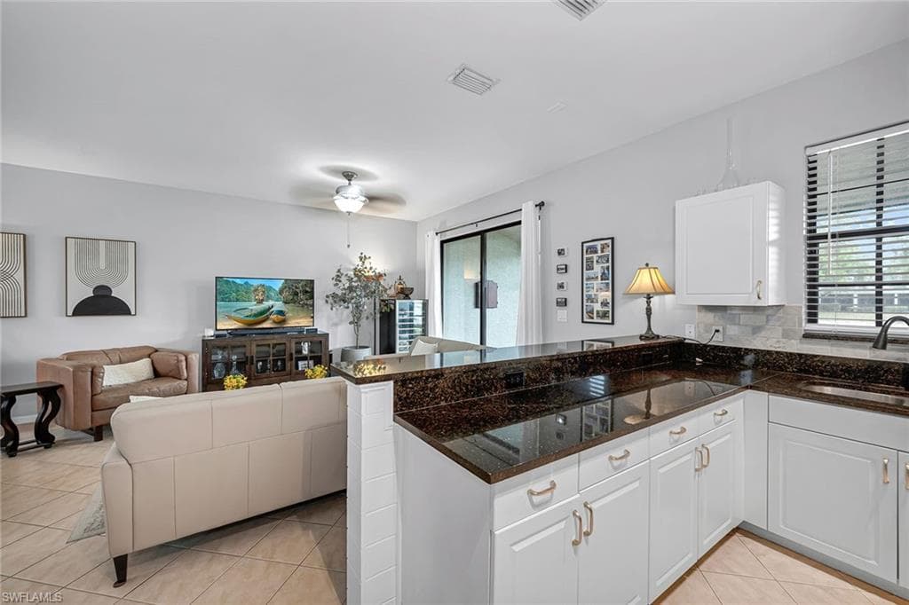 14821 Pinnacle Pl 360, Naples, FL 34119-12