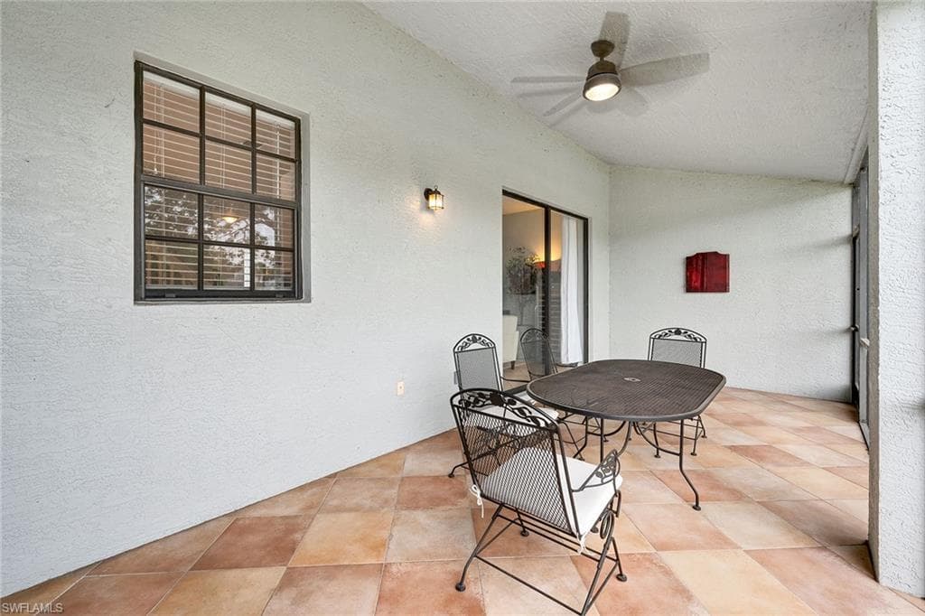 14821 Pinnacle Pl 360, Naples, FL 34119-16