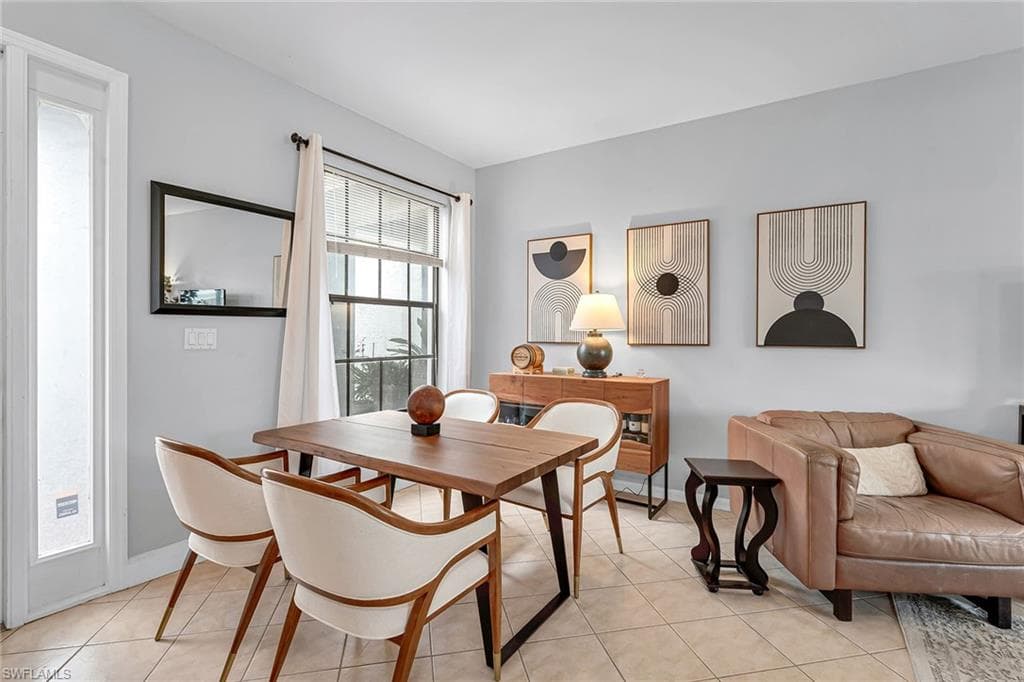 14821 Pinnacle Pl 360, Naples, FL 34119-18