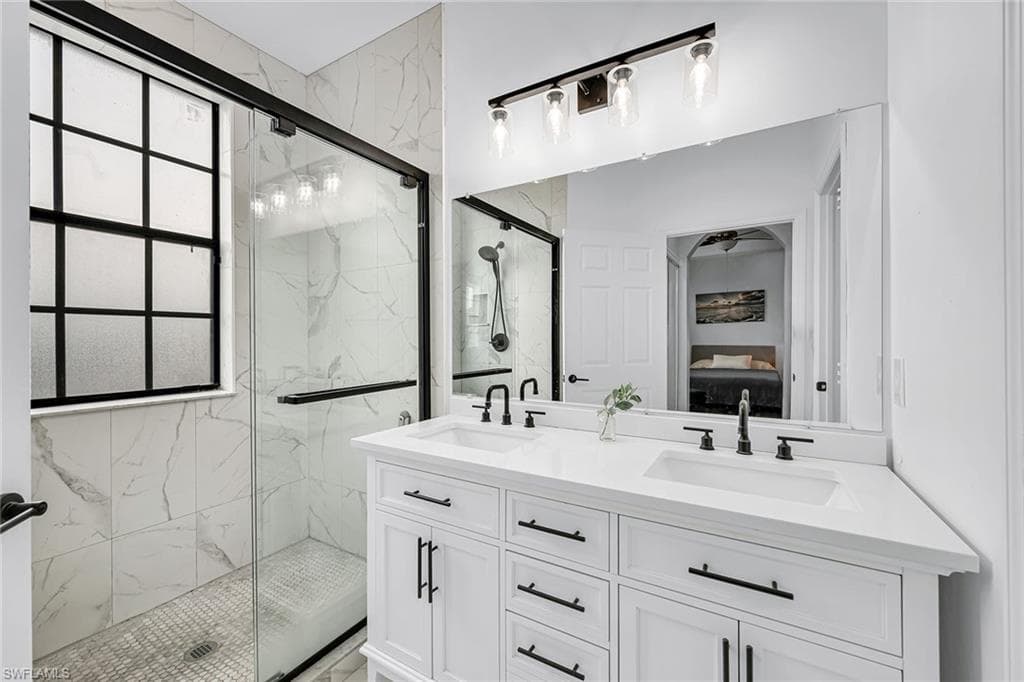 14821 Pinnacle Pl 360, Naples, FL 34119-23