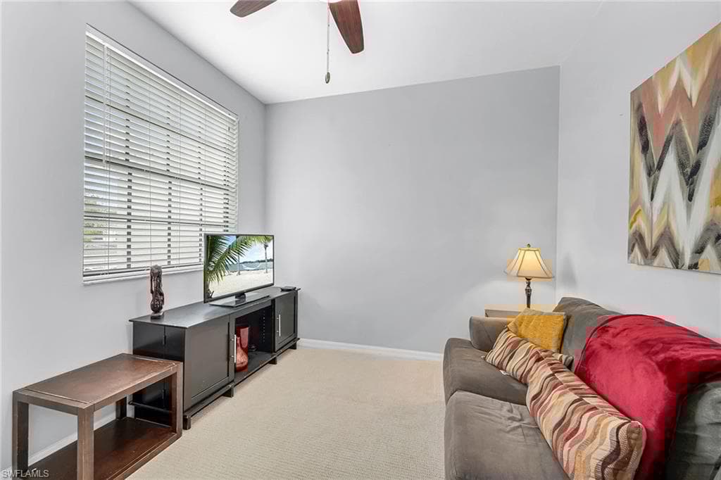14821 Pinnacle Pl 360, Naples, FL 34119-28