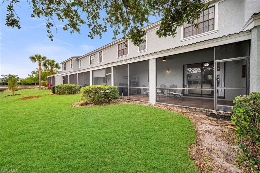 14821 Pinnacle Pl 360, Naples, FL 34119-34