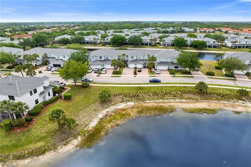 14821 Pinnacle Pl 360, Naples, FL 34119-49