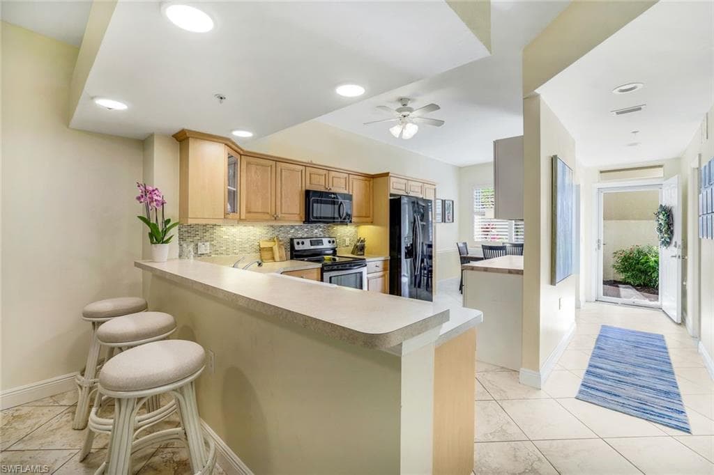 2350 Hidden Lake Ct 8511, Naples, FL 34112-8