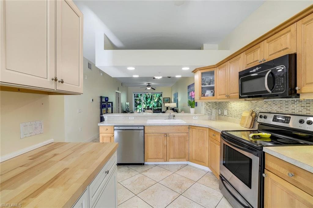 2350 Hidden Lake Ct 8511, Naples, FL 34112-6
