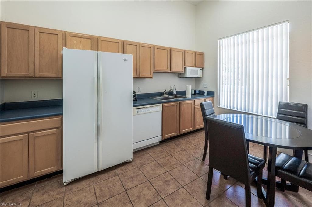 8287 Key Royal Ln 1531, Naples, FL 34119-32