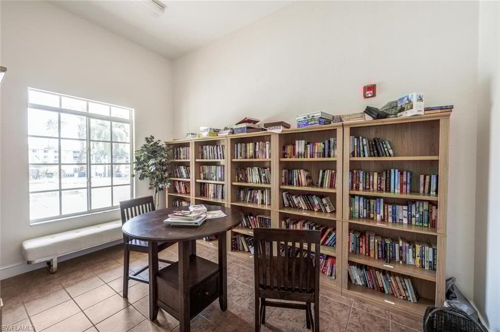 8287 Key Royal Ln 1531, Naples, FL 34119-35