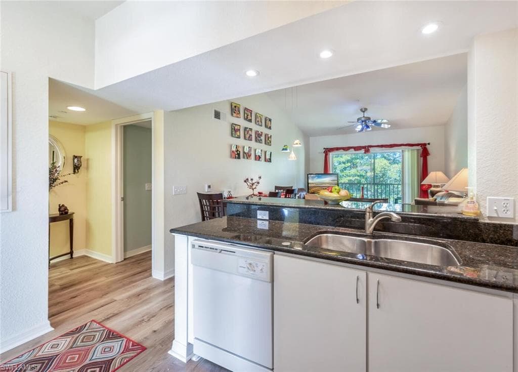 8287 Key Royal Ln 1531, Naples, FL 34119-4