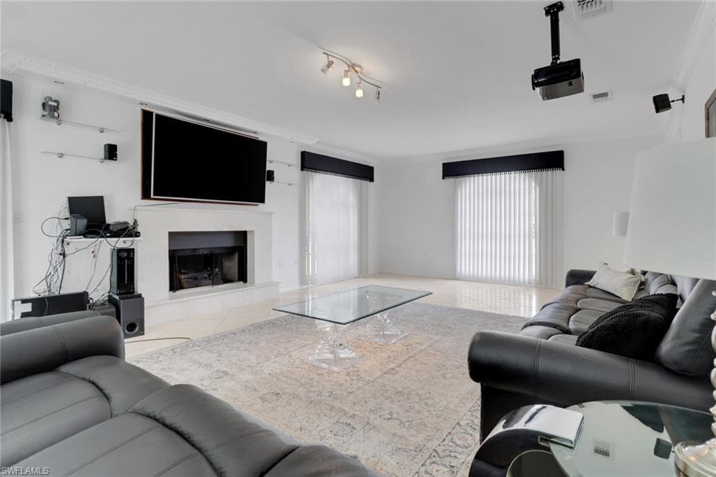 7904 Eagles Flight Ln, Fort Myers, FL 33912-9