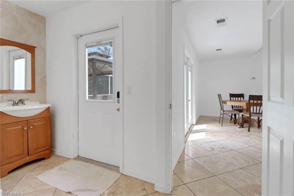 7904 Eagles Flight Ln, Fort Myers, FL 33912-19