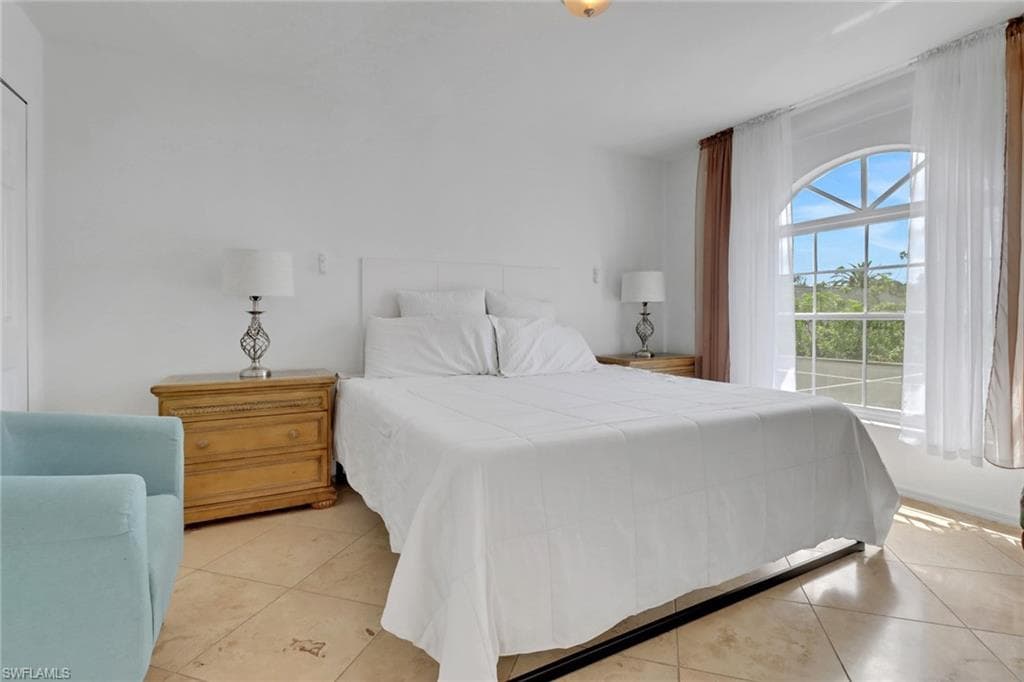 7904 Eagles Flight Ln, Fort Myers, FL 33912-32