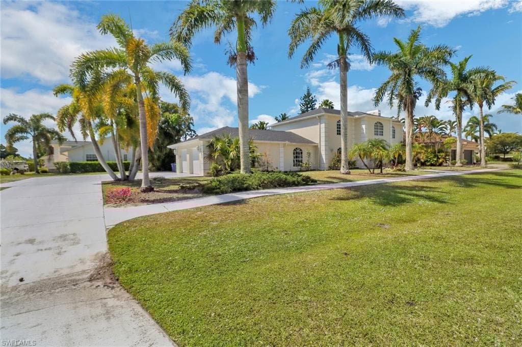 7904 Eagles Flight Ln, Fort Myers, FL 33912-3