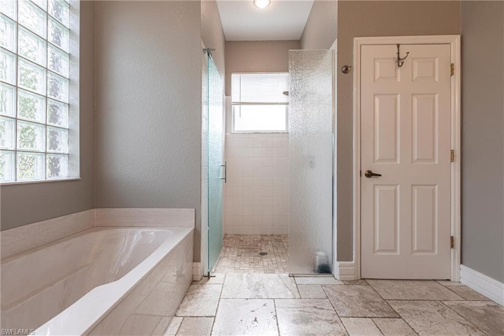 873 Grand Rapids Blvd, Naples, FL 34120-23