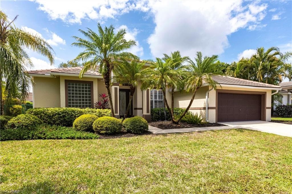 873 Grand Rapids Blvd, Naples, FL 34120-3